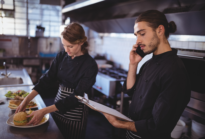 Restoran, Kafe ve Catering Firmaları İçin ISO 22000 Kurulum Rehberi